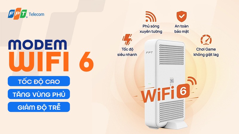 Kỹ thuật viên FPT lắp đặt thiết bị modem wifi 6 đứng màu trắng tại hộ gia đình ở Hà Nội